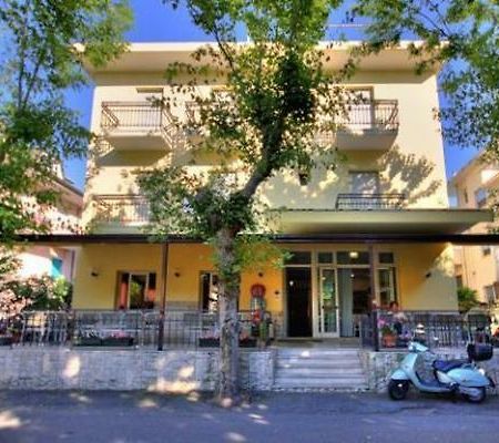 Hotel Cannes Rimini Ngoại thất bức ảnh