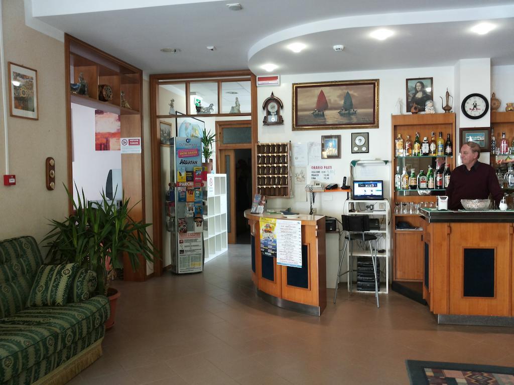 Hotel Cannes Rimini Ngoại thất bức ảnh