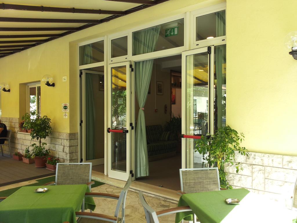 Hotel Cannes Rimini Ngoại thất bức ảnh